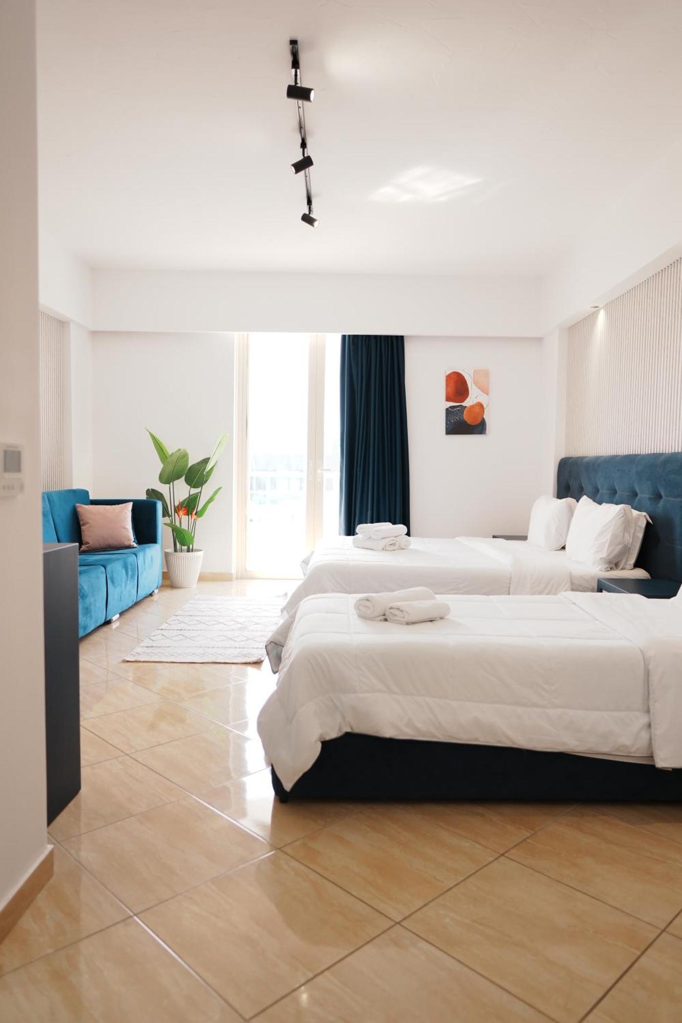 Hotel Blue Sky Sarande Exterior photo