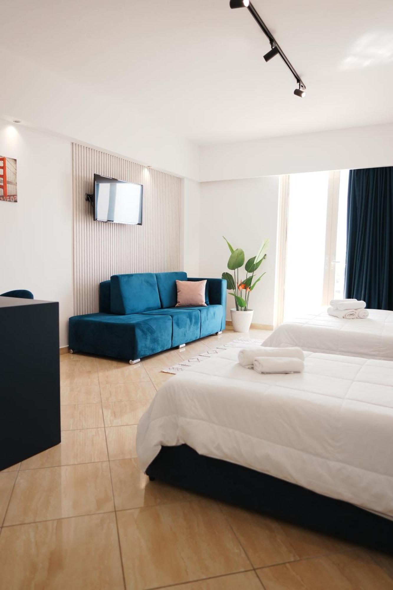 Hotel Blue Sky Sarande Exterior photo