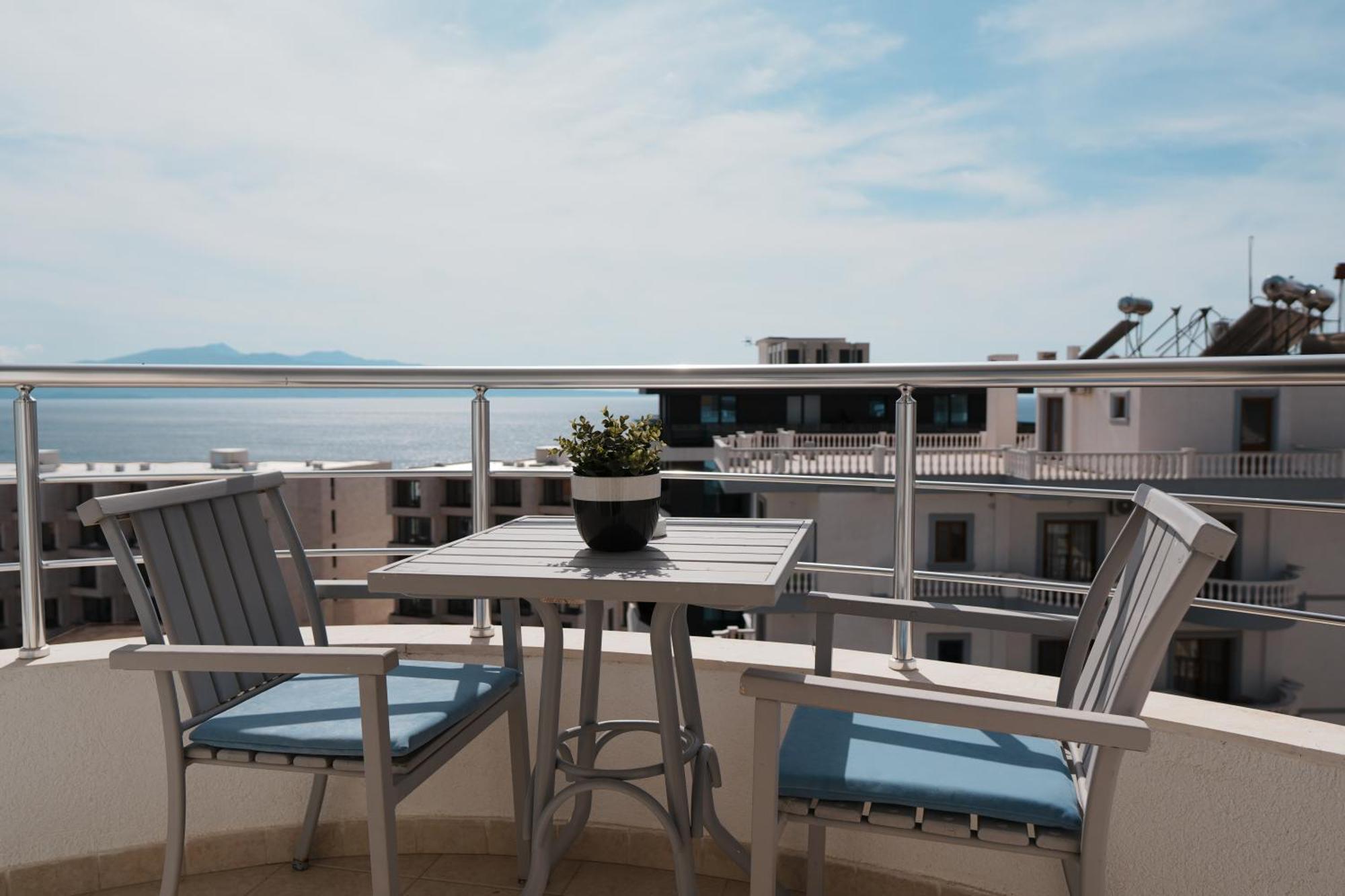 Hotel Blue Sky Sarande Exterior photo