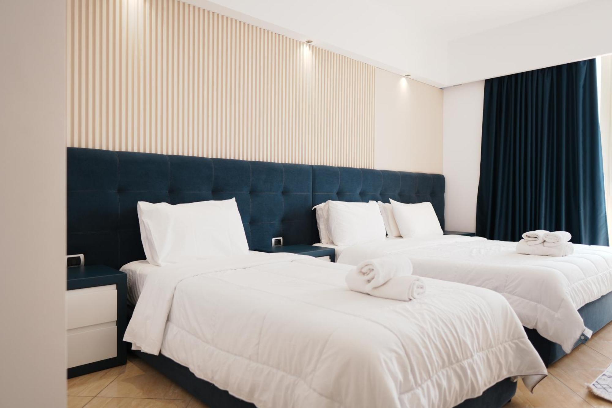 Hotel Blue Sky Sarande Exterior photo