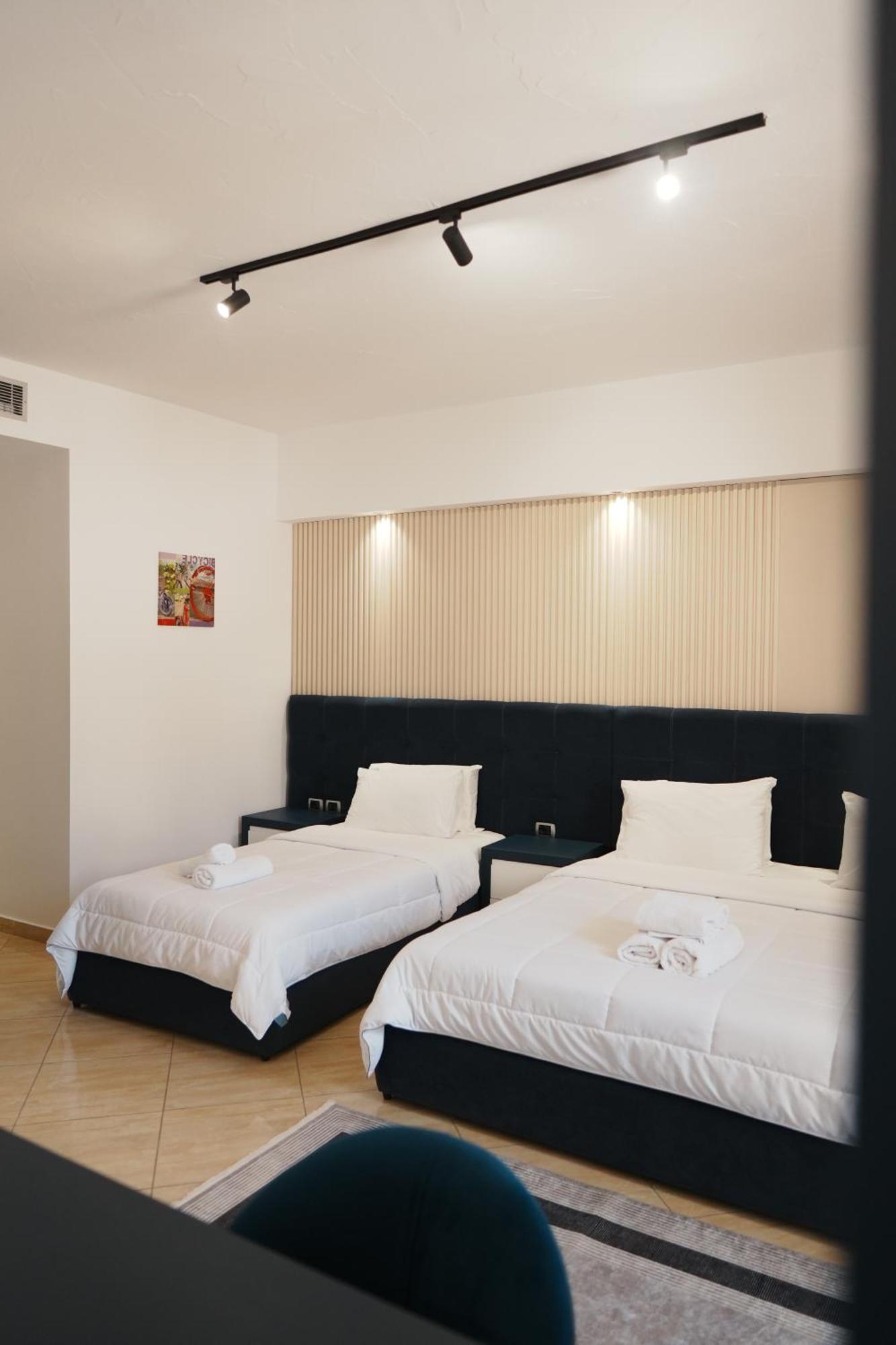 Hotel Blue Sky Sarande Exterior photo